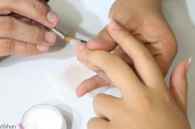 مزایای استفاده از پودر کاشت ناخن